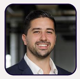 Portret van Yassin Mokadmi, Stagebegeleider Demian